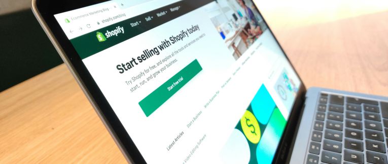 How to use AI to build a Shopify store